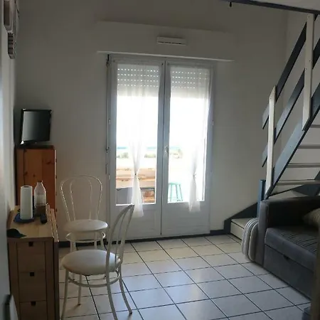 Les Marines 153/8 *